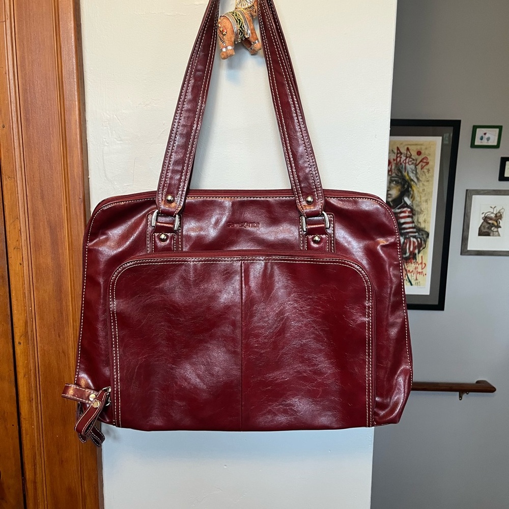 Burgundy Samsonite laptop or messenger bag